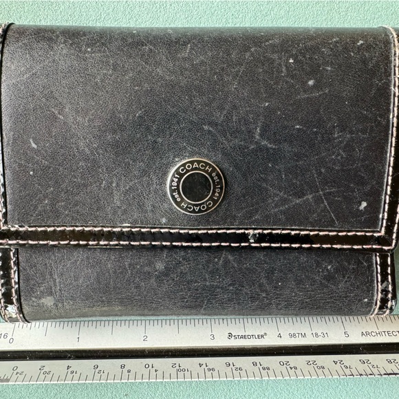 Women’s Wallets Lot of 5 - Coach, Mywalit, Latico, FashionExpress, Dog Wallet - Picture 9 of 16